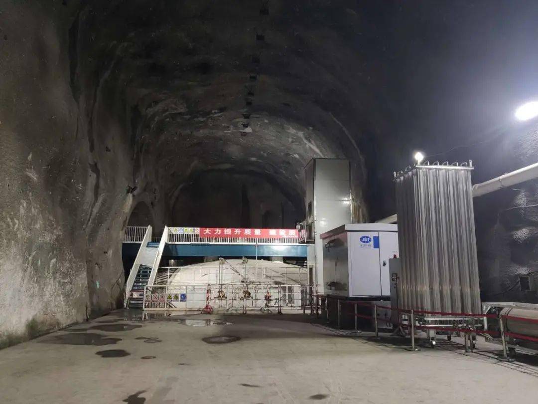 18 hari yang cerah.jpeg